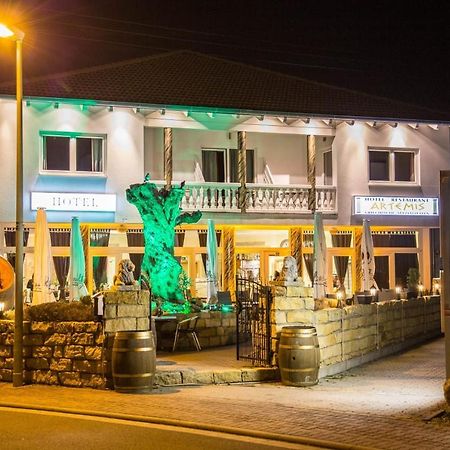 Hotel Restaurant Artemis Weisenheim am Berg Buitenkant foto